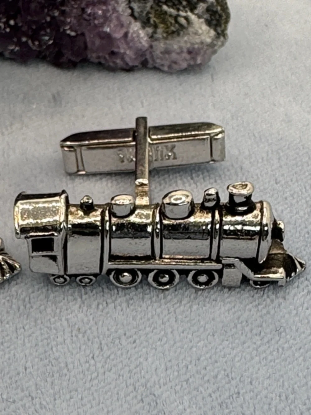 SWANK Vintage Silver-tone Train Engine Cufflinks - Picture 3 of 7